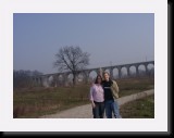 04130005 * In front of a very old aquaduct * 1600 x 1200 * (852KB)